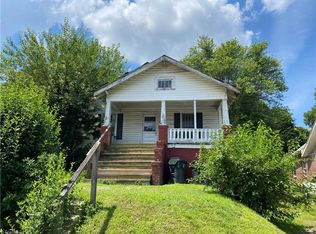 611 Acorn St, Burlington, NC 27215
