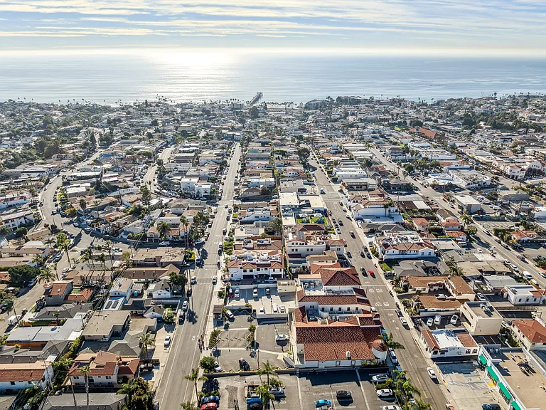1010 S El Camino Real — Photo 42