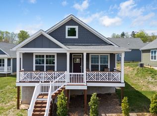 1205 Seven Sisters Ln, Black Mountain, NC 28711
