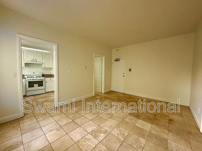 1131 S Beacon St #9 — Photo 4