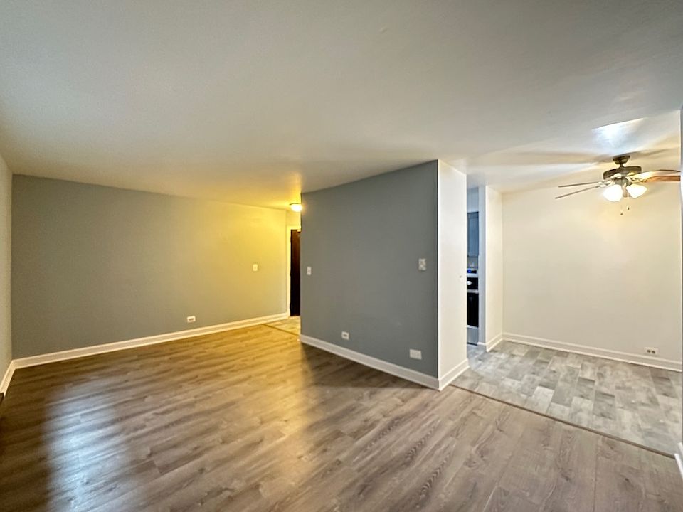 1st image of 3825 N Pine Grove Ave #G06c