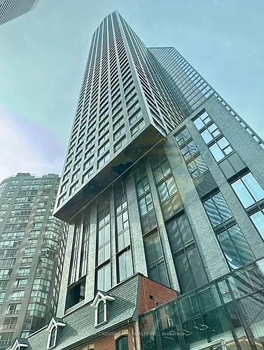 8 Wellesley St W Photo 1