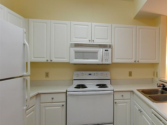 4th image of 14102 Harbour Vista Cir