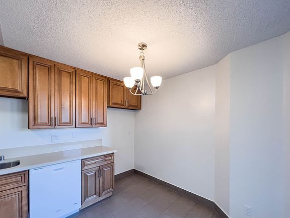 4th image of 320 W Lomita Ave APT 16