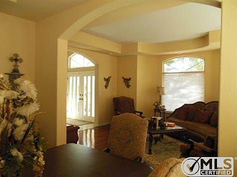 4th image of 2105 Paseo Del Prado Dr