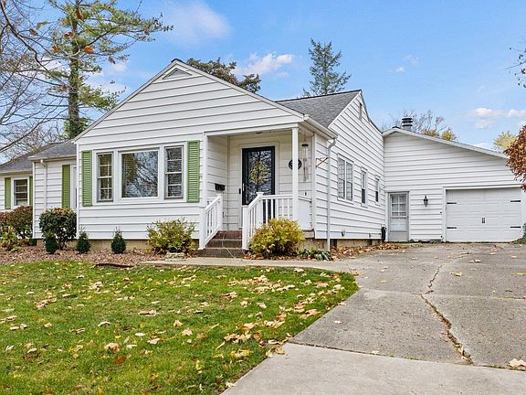 2nd image of 309 Shinneman Dr