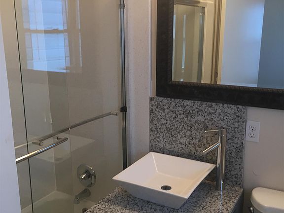 4th image of 1820 O St APT 7
