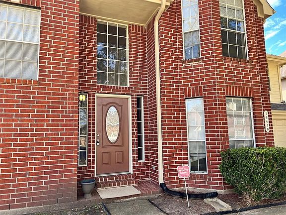 2nd image of 16438 Dawncrest Way