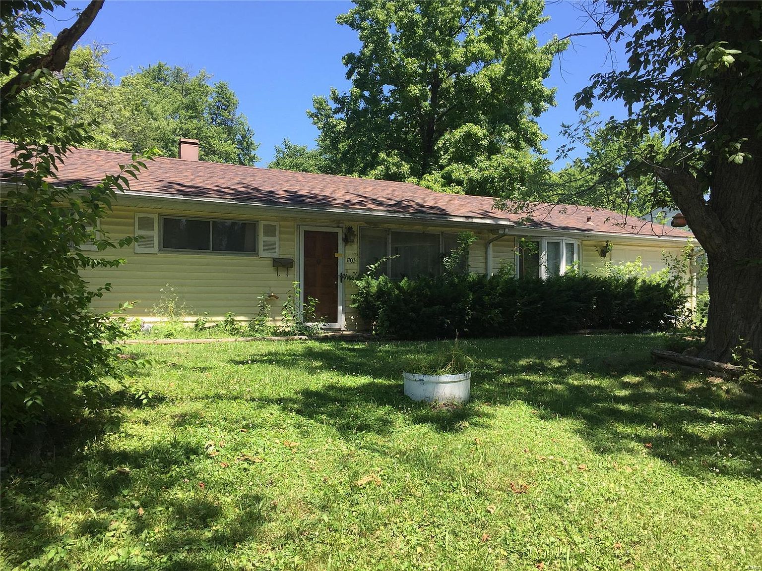1703 Parklane Dr, Cahokia, IL 62206 Zillow