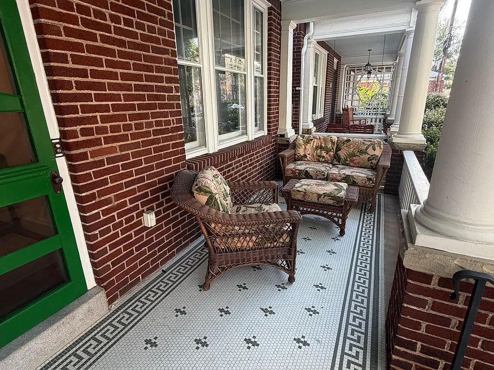 2808 Floyd Ave #B