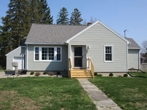 217 Russell St, Blissfield, MI 49228