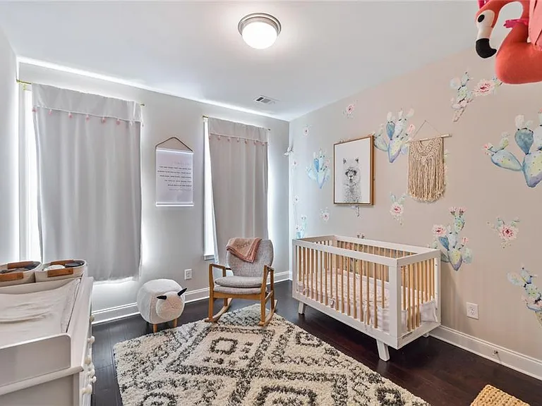 712 Alden Dr — Photo 23