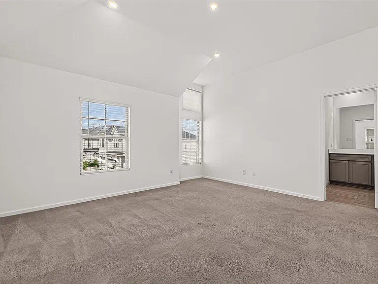 5558 Amber Brook Ln — Photo 24