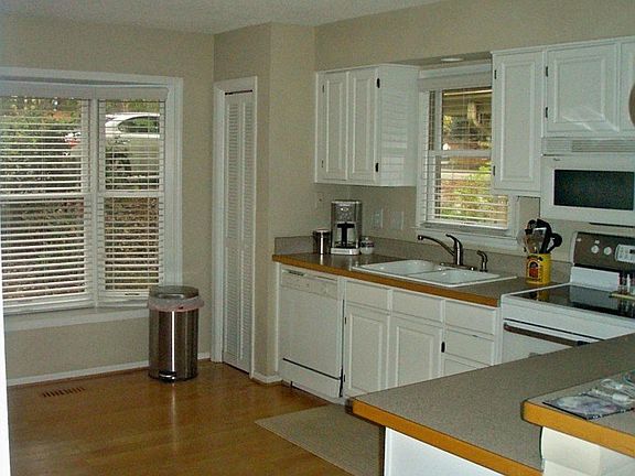 Bright, Airy Kitchen