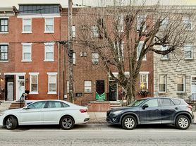 2528 Christian St, Philadelphia, PA