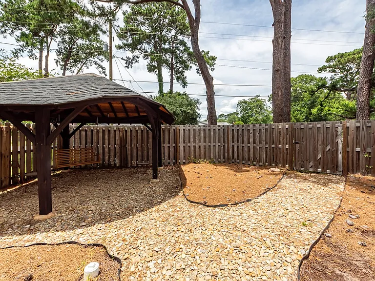 343 Cessna Ave — Photo 13