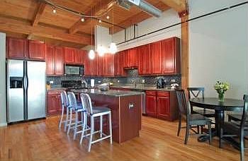 3rd image of 2804 N Oakley Ave #203