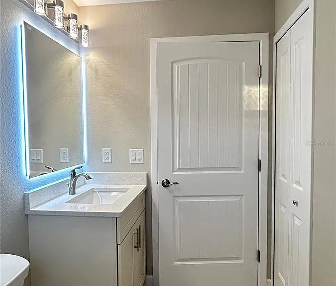 3255 Thurston Ave — Photo 21