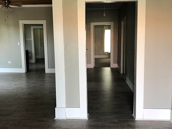 5th image of 402 N Grand St
