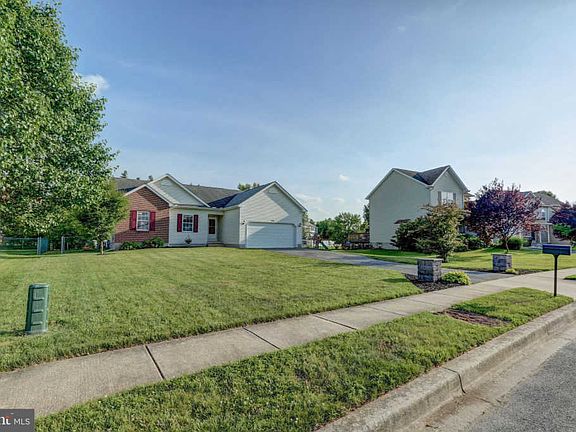 4th image of 478 W Harvest Ln