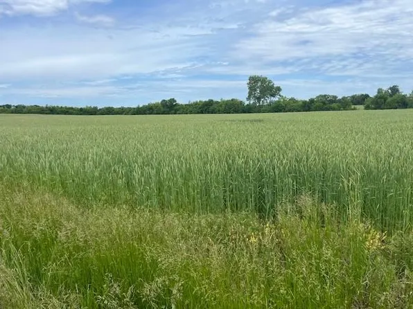 6 W 271st St, Paola, KS 66071