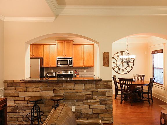 5th image of 5049 Saint Ives Dr