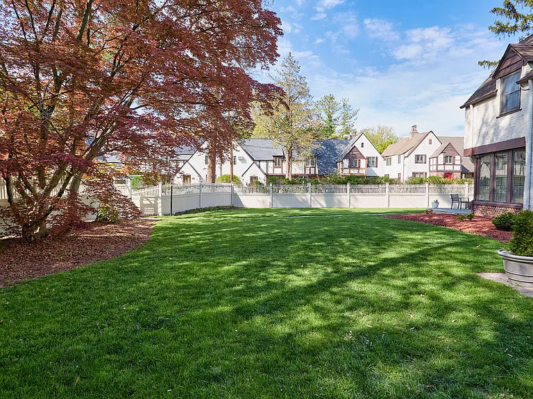 4 Glenwolde Park — Photo 18