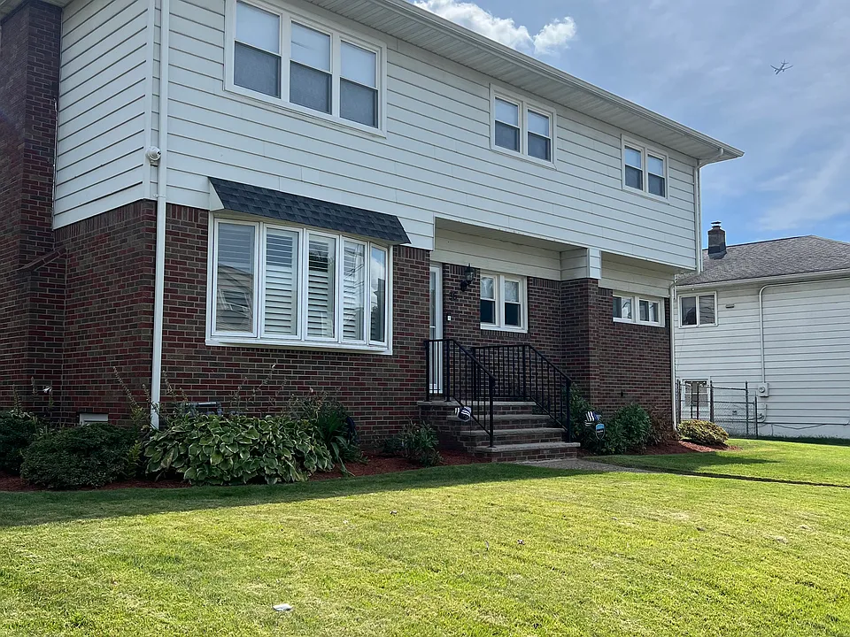 36 James Pl #2