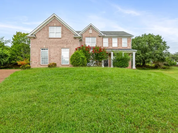 104 Camp Creek Ct, Hendersonville, TN 37075