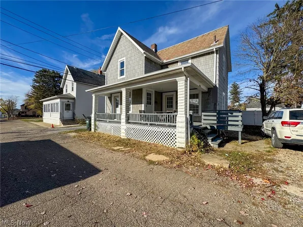 118 Prospect St, Dover, OH 44622