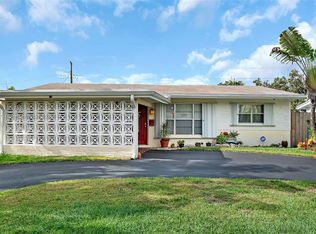 2210 N 57th Way, Hollywood, FL 33021