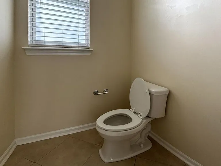 131 Red Leaf Blvd — Photo 3