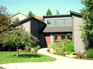 1085 NE Francis Ct, Bend, OR 97701