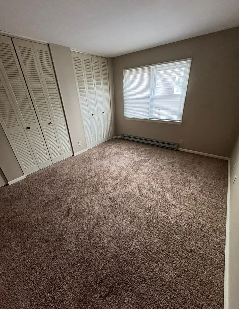 2330 Northwestern Ave — Photo 2