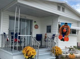 1105 49th Avenue Dr W, Bradenton, FL 34207