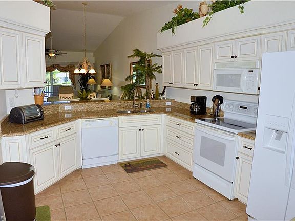 4th image of 8067 Queen Palm Ln APT 621