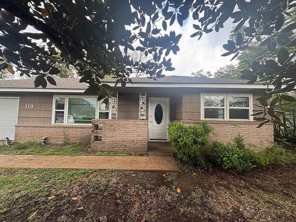 113 Palm Ln