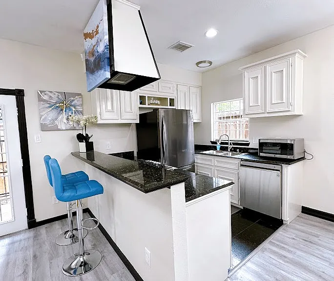 3903 Delano St — Photo 5
