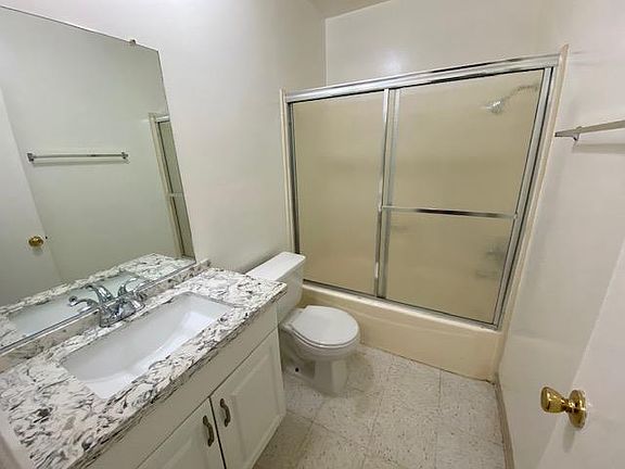 5th image of 3346 S Canfield Ave #103
