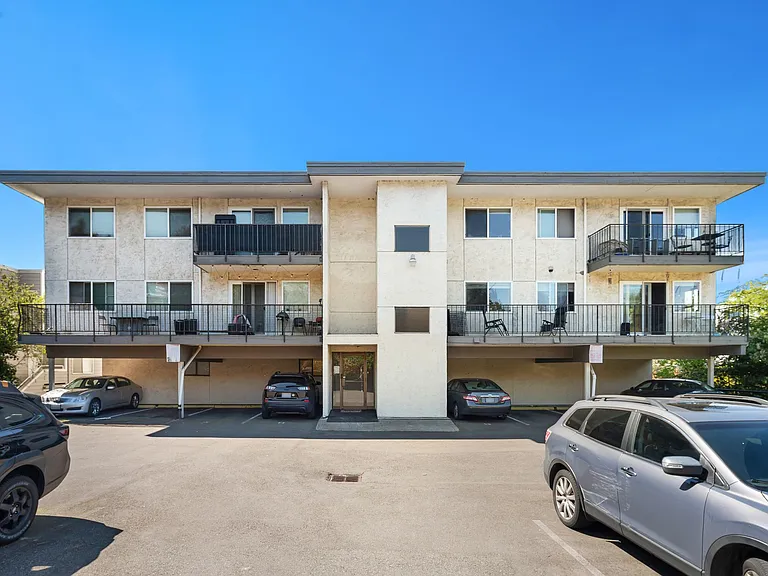 D14 Apartments — Photo 3