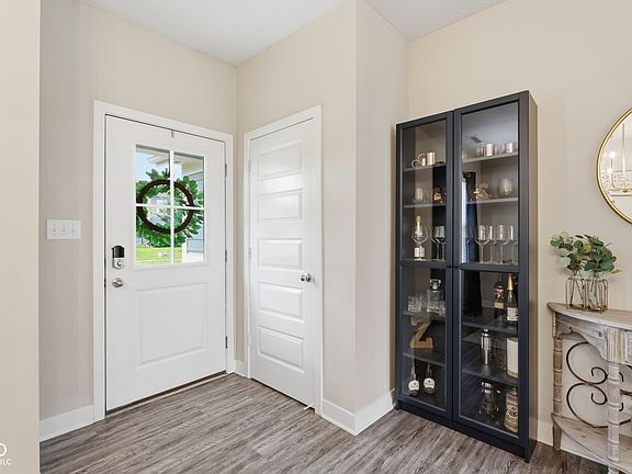5th image of 2831 Bannerbrook Dr