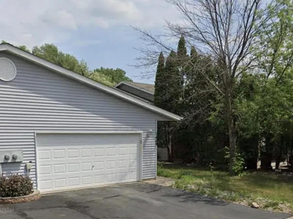 634 McIntosh Ct, Shakopee, MN 55379
