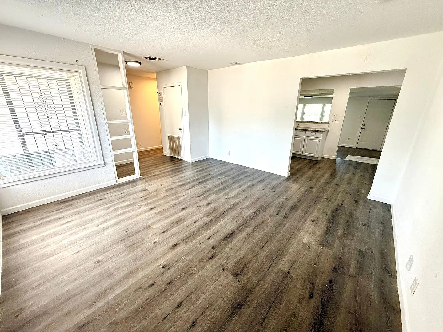Charming 3-Bedroom Home with Fenced Backyard & Garage — Photo 3