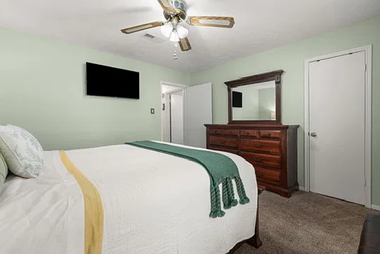 3 bed, 1711 sqft, $3,500 — Photo 3