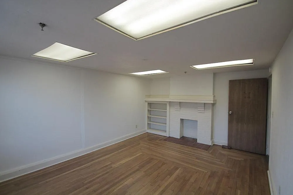 3 bed, 2020 sqft, $2,000 — Photo 3