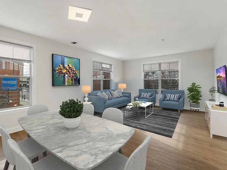 Park Square Apartments — Photo 1