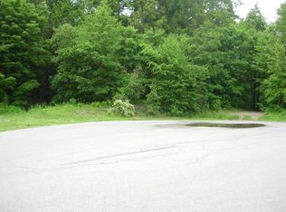 13 N Park Pl, Hyde Park, NY 12538