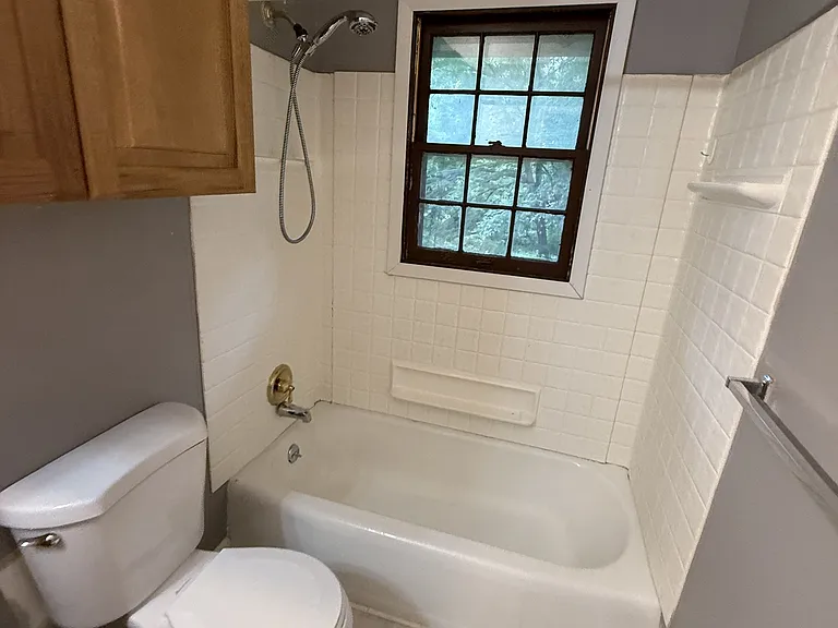1509-1511 W College Ter — Photo 9