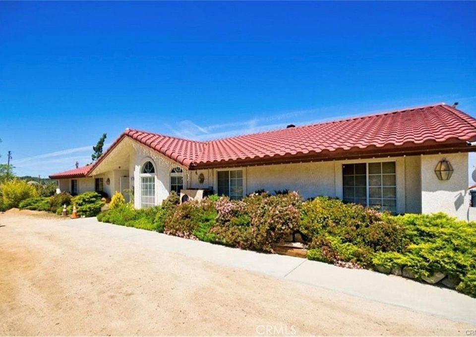 1st image of 3010 Silver Ridge Dr