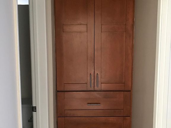 4th image of 234 6th St APT 2